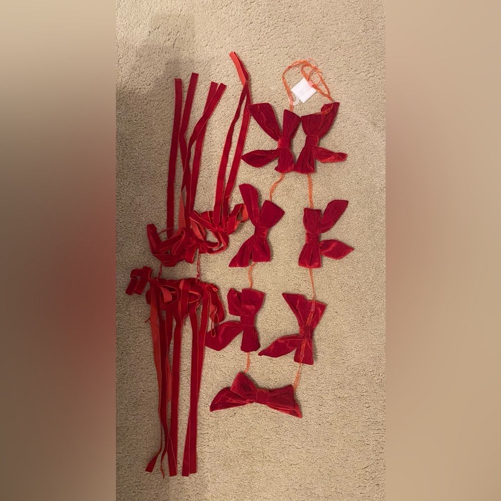 NWT Hobby Lobby 6 Ft Bow garland and 6 NWOT Red velvet wondershop bows